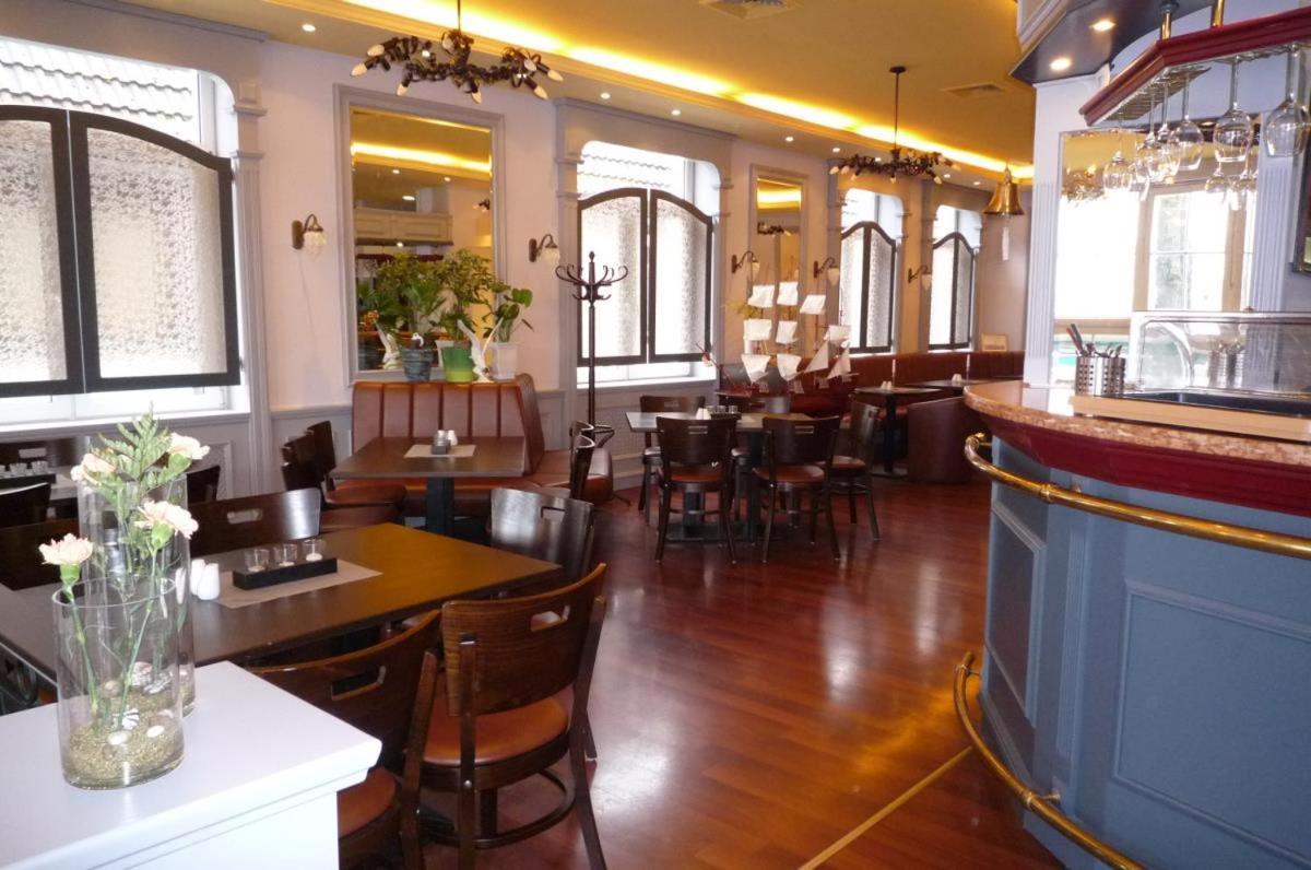 Doppelzimmer Dinner, Direkt Am Alten Strom Rostock Exterior foto